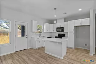 930 Redwood Ave, Rockport, TX 78382 - Photo 7