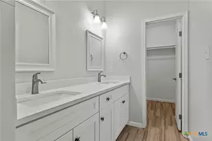 930 Redwood Ave, Rockport, TX 78382 - Photo 15