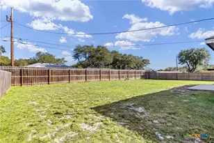 930 Redwood Ave, Rockport, TX 78382 - Photo 31