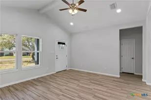 930 Redwood Ave, Rockport, TX 78382 - Photo 5