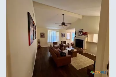 211 Newhaven Street, Victoria, TX 77904 - Photo 5