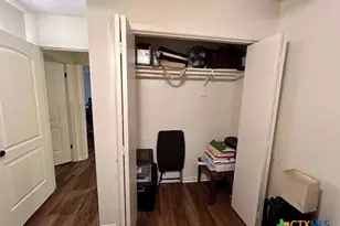 211 Newhaven St, Victoria, TX 77904 - Photo 17