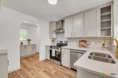 42 Great West Loop, Belton, TX 76513 - Photo 1