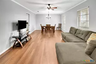 2011 Mission Dr, Victoria, TX 77901 - Photo 3