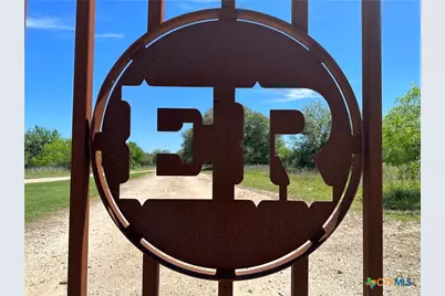 1776 Fm 1351, Goliad, TX 77963 - Photo 11