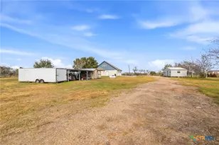 1739 Old Goliad Rd, Victoria, TX 77905 - Photo 43