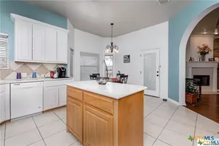 1415 Loving Trl, Belton, TX 76513 - Photo 9