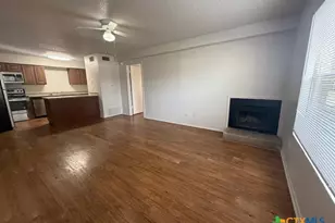 205 Craddock Ave, San Marcos, TX 78666 - Photo 3