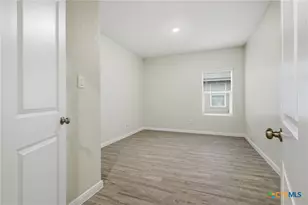 9149 Honey Mesquite, Seguin, TX 78155 - Photo 15