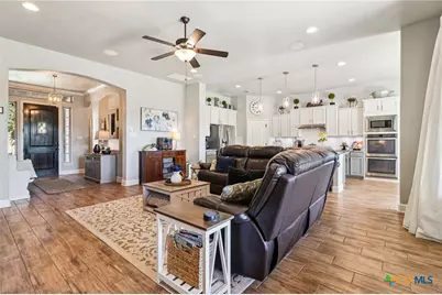 1074 Boulder Run, New Braunfels, TX 78132 - Photo 7