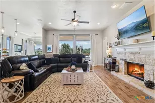 1074 Boulder Run, New Braunfels, TX 78132 - Photo 9