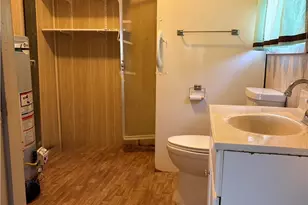 106 N 1st St, Little River Academy, TX 76554 - Photo 5