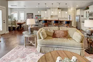 205 S Avenue D, Shiner, TX 77984 - Photo 9