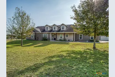 205 S Avenue D, Shiner, TX 77984 - Photo 1