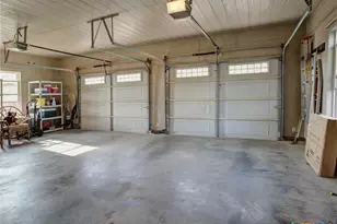 205 S Avenue D, Shiner, TX 77984 - Photo 29