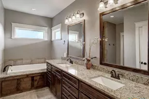 205 S Avenue D, Shiner, TX 77984 - Photo 19