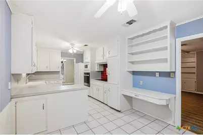 203 Wilshire Drive, Victoria, TX 77904 - Photo 7