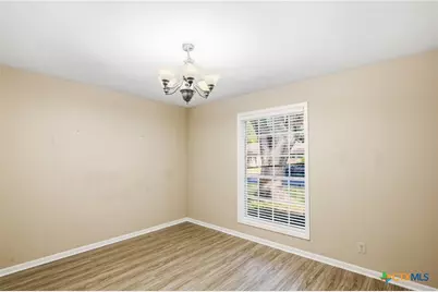 203 Wilshire Drive, Victoria, TX 77904 - Photo 5