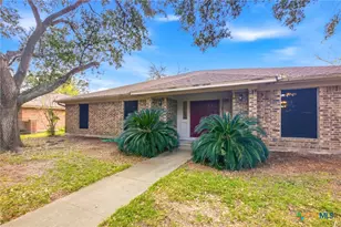 203 Wilshire Dr, Victoria, TX 77904 - Photo 1