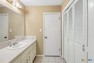 203 Wilshire Dr, Victoria, TX 77904 - Photo 17