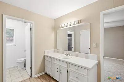 203 Wilshire Drive, Victoria, TX 77904 - Photo 11