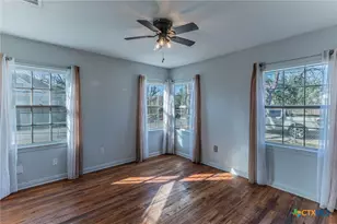 1418 S 3rd St, Temple, TX 76504 - Photo 11