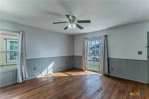 1418 S 3rd St, Temple, TX 76504 - Photo 5