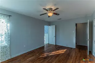 1418 S 3rd St, Temple, TX 76504 - Photo 19