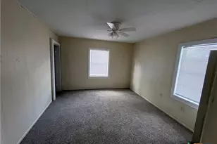 104 N Park St, Lampasas, TX 76550 - Photo 5