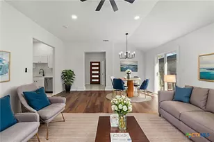 1751 Joy Spring, New Braunfels, TX 78130 - Photo 7