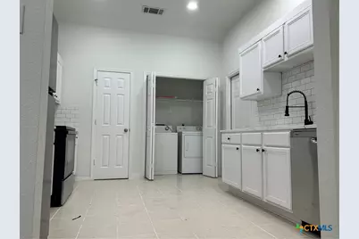 1751 Joy Spring, New Braunfels, TX 78130 - Photo 5