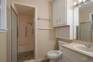 303 Gettysburg Dr, Victoria, TX 77904 - Photo 11