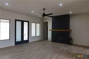 16026 Honey Rdg Dr, Holland, TX 76534 - Photo 5