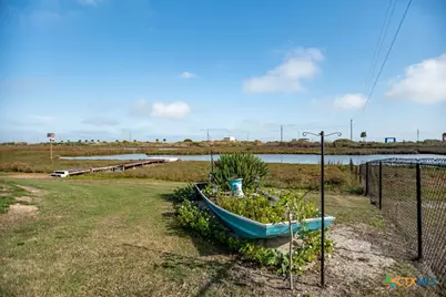 305 Zimmerman Road, Port Lavaca, TX 77979 - Photo 7