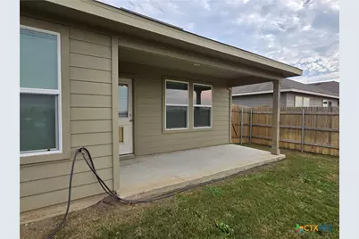 1420 Parkwood, Seguin, TX 78155 - Photo 13