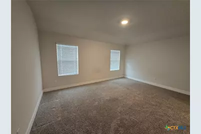 1420 Parkwood, Seguin, TX 78155 - Photo 7