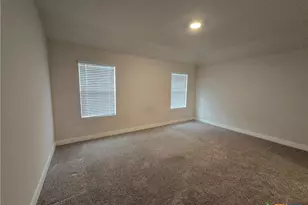 1420 Parkwood, Seguin, TX 78155 - Photo 7