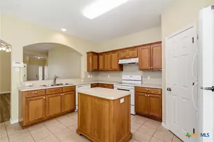 313 Riata, Victoria, TX 77901 - Photo 11