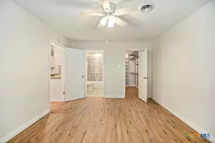 118 Holiday Ln, Port Lavaca, TX 77979 - Photo 19