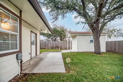 118 Holiday Lane, Port Lavaca, TX 77979 - Photo 9