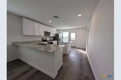 862 Bluegrass Point, New Braunfels, TX 78130 - Photo 5