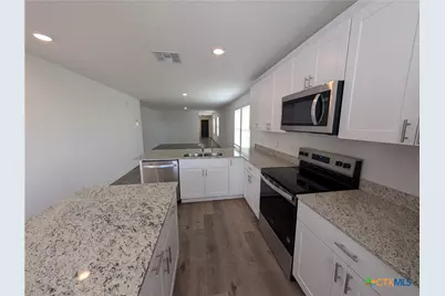 862 Bluegrass Point, New Braunfels, TX 78130 - Photo 15