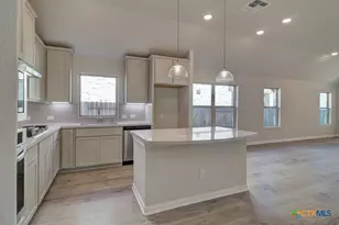 1764 Heritage Maples, New Braunfels, TX 78132 - Photo 5