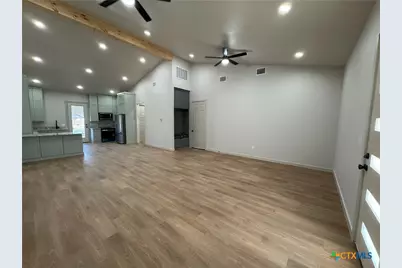 318 Warehouse Road, Victoria, TX 77905 - Photo 5