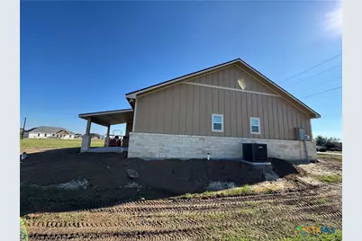 318 Warehouse Road, Victoria, TX 77905 - Photo 37