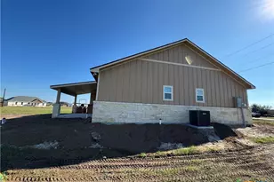 318 Warehouse Rd, Victoria, TX 77905 - Photo 37