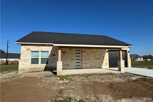 318 Warehouse Rd, Victoria, TX 77905 - Photo 1