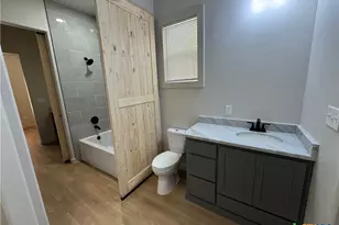 318 Warehouse Rd, Victoria, TX 77905 - Photo 29