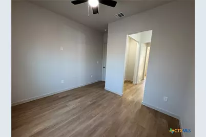 318 Warehouse Road, Victoria, TX 77905 - Photo 33