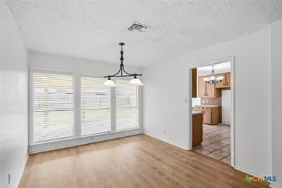 205 Lansdown Street, Victoria, TX 77904 - Photo 7